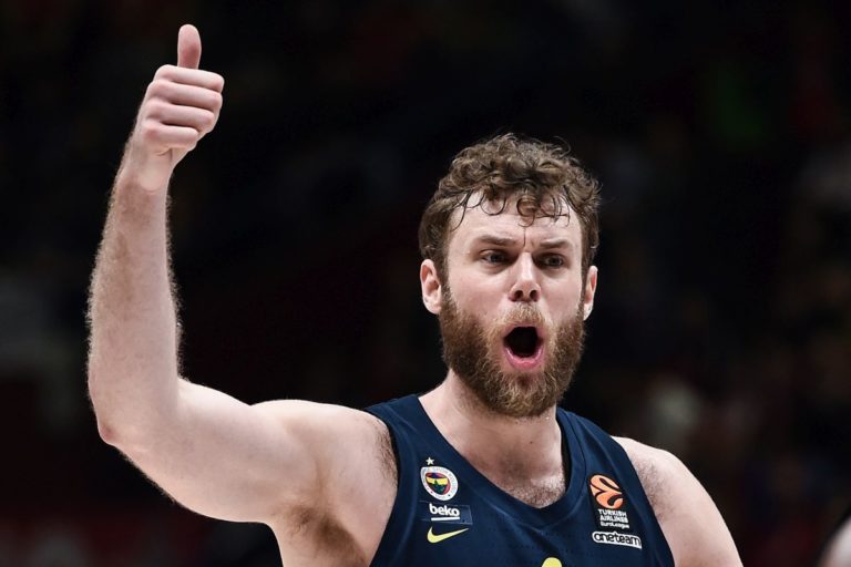 NBA AL VIA NEL SEGNO DI CLIPPERS E RAPTORS