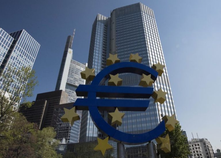 LA BCE LASCIA I TASSI INVARIATI, DA NOVEMBRE RIPRENDE QE