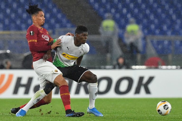 ROMA BEFFATA IN EUROPA LEAGUE, IL MOENCHENGLADBACH FA 1-1 AL 95′