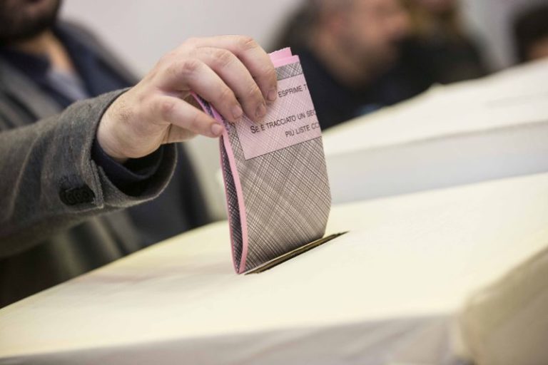 REGIONALI IN UMBRIA, ALLE 19 AFFLUENZA IN RIALZO AL 52,80%