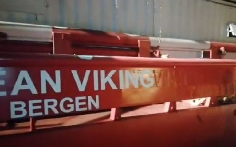 LA NAVE OCEAN VIKING CON 104 MIGRANTI E’ ARRIVATA A POZZALLO