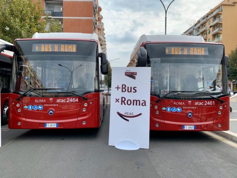 ROMA, 15 NUOVI BUS A METANO PER LA PERIFERIA EST