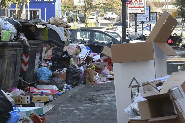RIFIUTI, L’ORDINE DEI MEDICI DI ROMA LANCIA L’ALLARME
