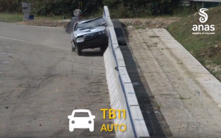 BARRIERA SPARTITRAFFICO SUPERA CRASH TEST