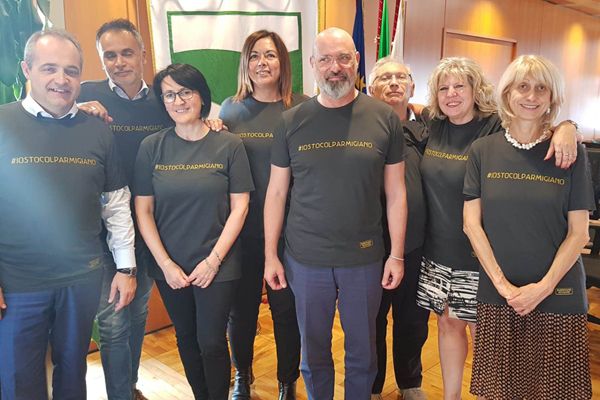 #IOSTOCOLPARMIGIANO, L’EMILIA ROMAGNA IN EUROPA CONTRO I DAZI