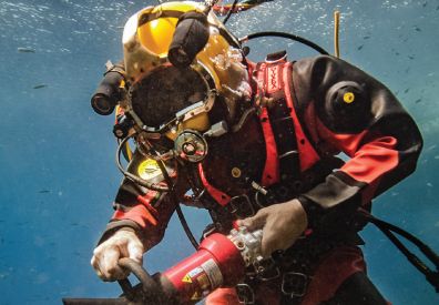 LAMPEDUSA, SOMMOZZATORI PRONTI AL RECUPERO SALME