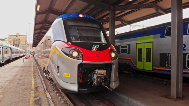 CRESCE NUMERO VIAGGIATORI CHE USANO TRENO