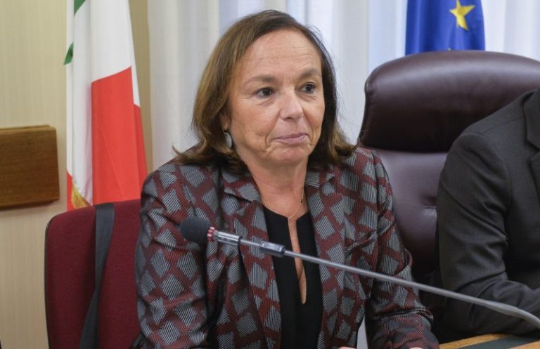 LAMORGESE “L’INVASIONE DI MIGRANTI NON C’È E I RIMPATRI AUMENTANO”