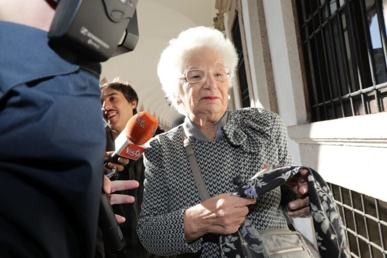 SCORTA A LILIANA SEGRE DOPO LE MINACCE