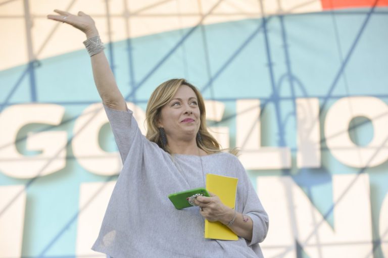 MELONI “ABOLIRE IL REDDITO DI CITTADINANZA”