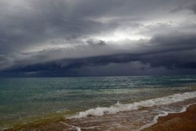 MALTEMPO IN LIGURIA, ALLERTA ROSSA A GENOVA