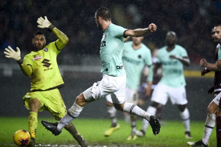 L’INTER RISPONDE ALLA JUVE, TORINO TRAVOLTO 3-0