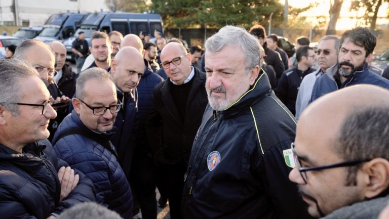 EMILIANO CON I LAVORATORI EX ILVA “MITTAL PAGHI”