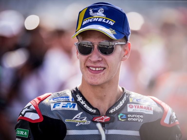 QUARTARARO DETTA IL PASSO NELLE LIBERE DI SEPANG