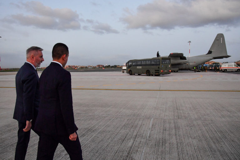 I MILITARI FERITI IN IRAQ RIENTRANO IN ITALIA