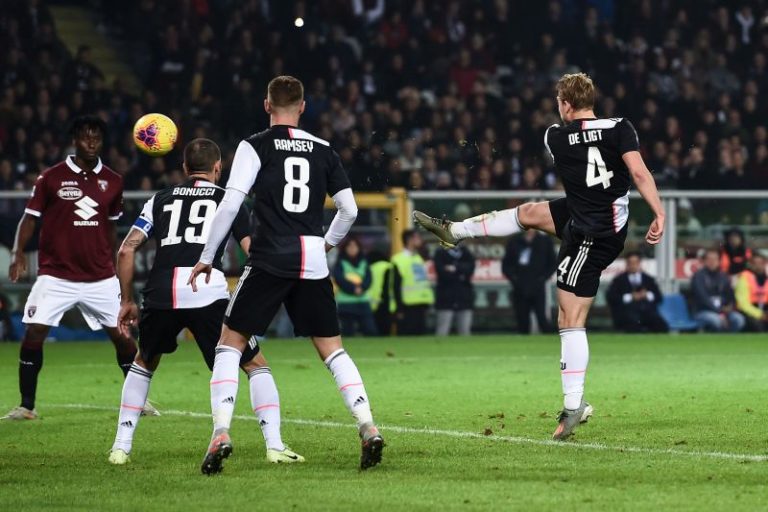JUVE VINCE DERBY DELLA MOLE, DE LIGT STENDE TORO