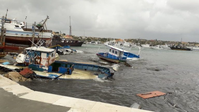 MALTEMPO, SCUOLE CHIUSE E TRASPORTI IN TILT