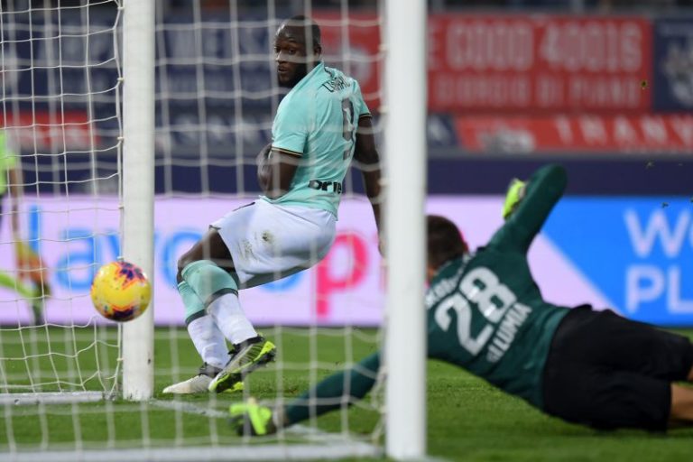 LUKAKU RIBALTA IL BOLOGNA, L’INTER VINCE 2-1 AL DALL’ARA