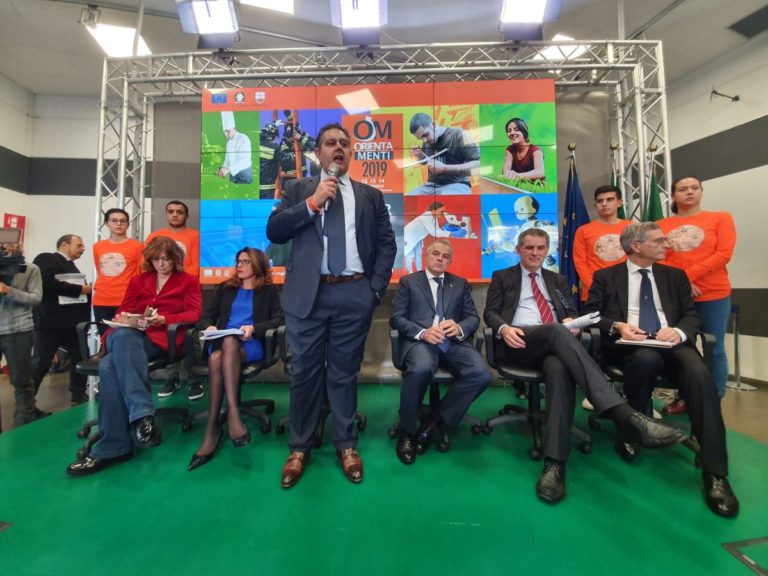 LIGURIA, ORIENTAMENTI ALZA IL SIPARIO