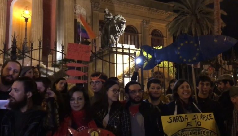 SARDINE, IN MIGLIAIA A PALERMO