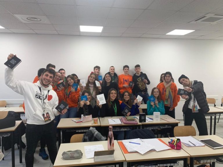 CON SCUOLAZOO 365 VOCE A STUDENTI PER MIGLIORARLA