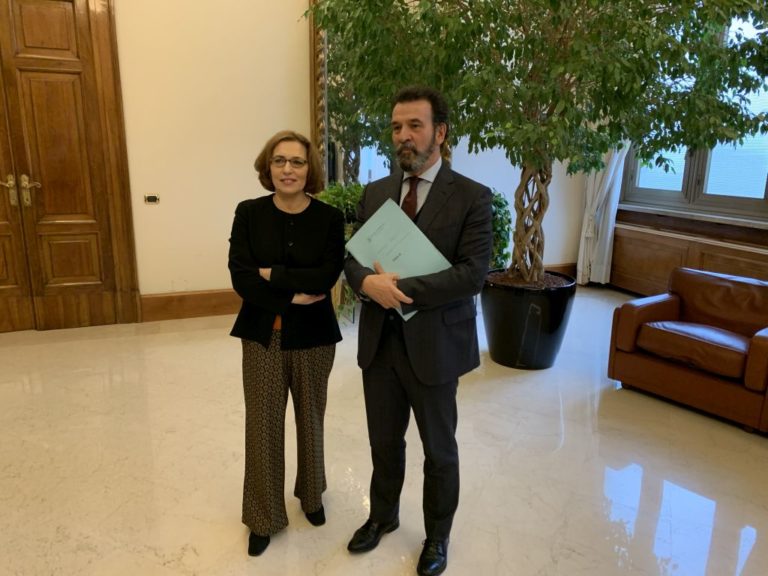 L’ECONOMIA FRENA, MALE EXPORT E AUTO