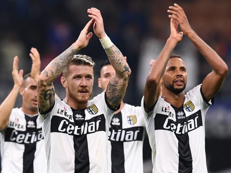IL PARMA BATTE IL FROSINONE IN COPPA ITALIA, AGLI OTTAVI C’È LA ROMA