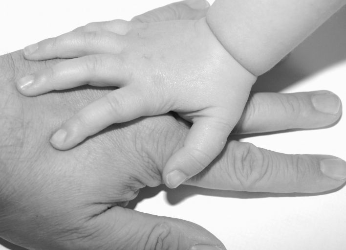UN GENITORE SU TRE SI LICENZIA PER SEGUIRE I FIGLI