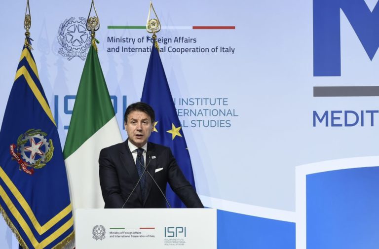 LIBIA, CONTE CHIUDE A INTERVENTO MILITARE E INVOCA IMPEGNO EUROPA