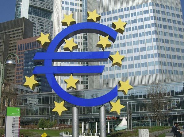 BCE LASCIA I TASSI INVARIATI