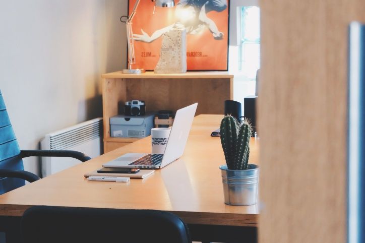 I LAVORATORI NON DIPENDENTI NEL PUBBLICO SONO SEMPRE DI PIÙ