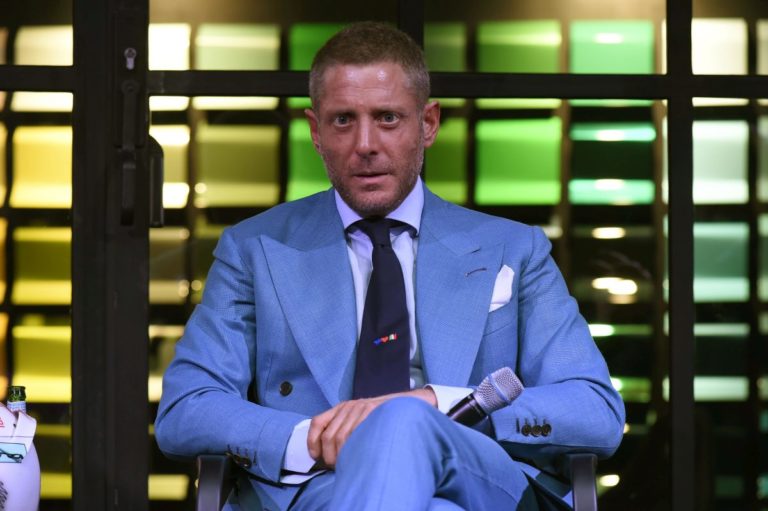 GRAVE INCIDENTE STRADALE PER LAPO ELKANN