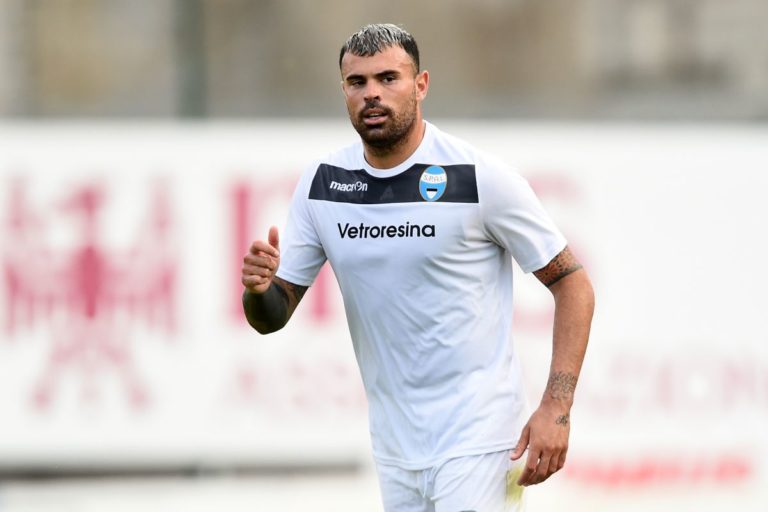 Altri 5 calciatori positivi, tra loro Petagna e Boga