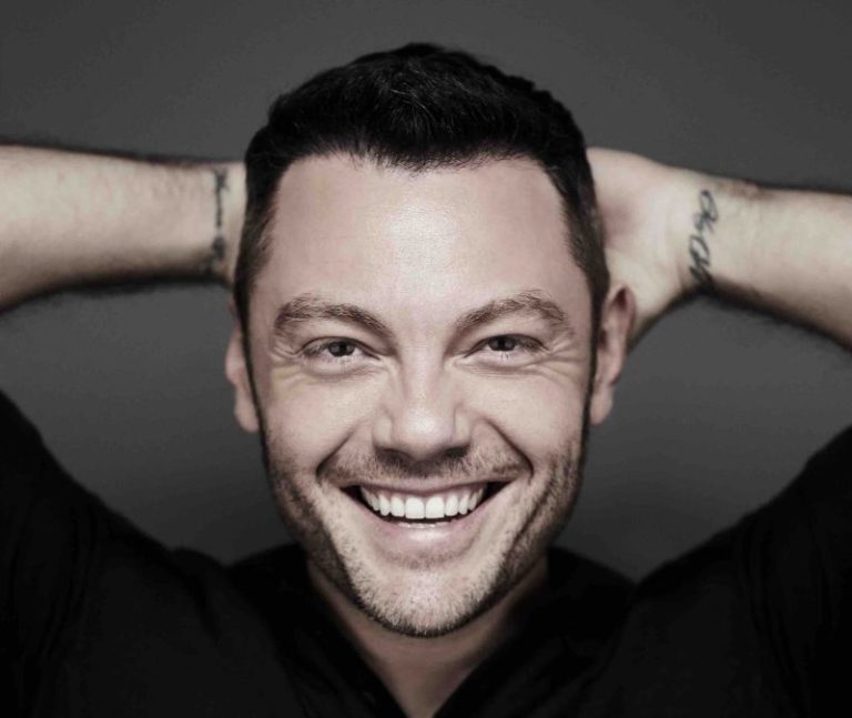 TIZIANO FERRO, “ACCETTO MIRACOLI” E’ DISCO DI PLATINO
