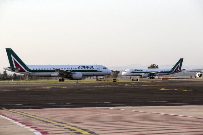 ALITALIA, PROROGATA CASSA INTEGRAZIONE STRAORDINARIA FINO A MARZO 2020