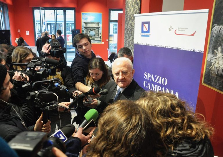 STRAGE DI PIAZZA FONTANA, LA CAMPANIA A MILANO