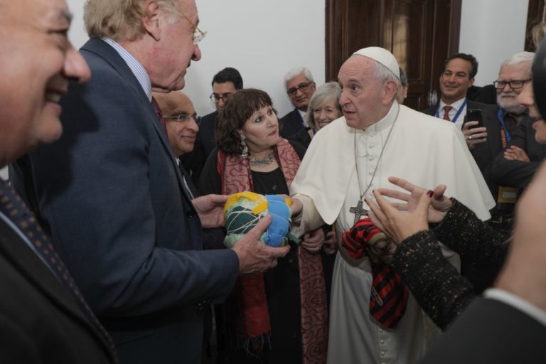 MILAN AL FIANCO DELLA FONDAZIONE PONTIFICIA PER “PELOTA DE TRAPO”