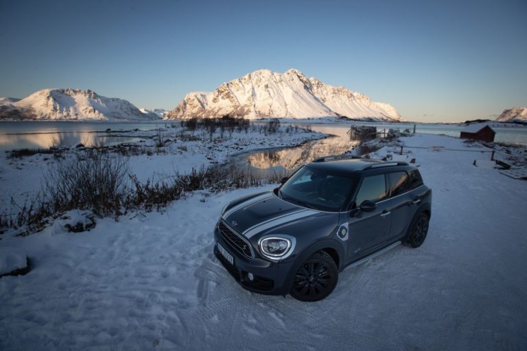 MINI COUNTRYMAN COOPER SE AL CIRCOLO POLARE ARTICO
