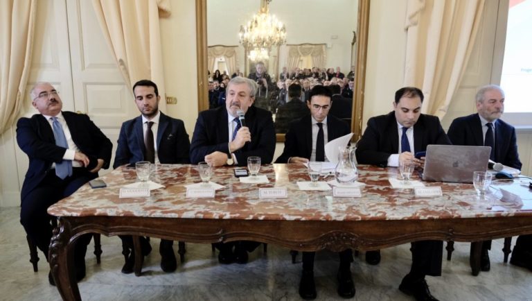 EMILIANO “GRANDI POSSIBILITÀ PER TARANTO”