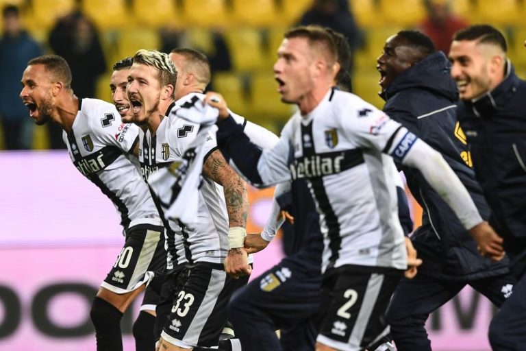 AL PARMA BASTA KUCKA, SAMP HARAKIRI IN CASA