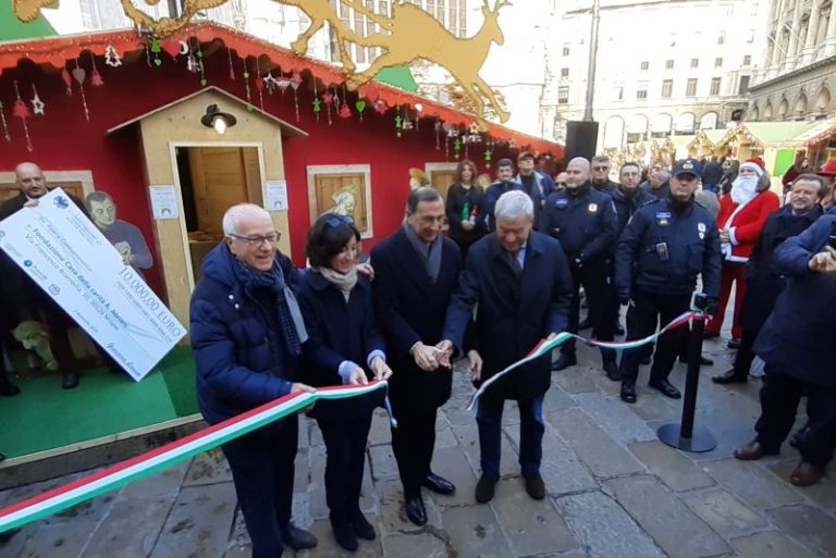 INAUGURATO A MILANO IL MERCATINO DI NATALE