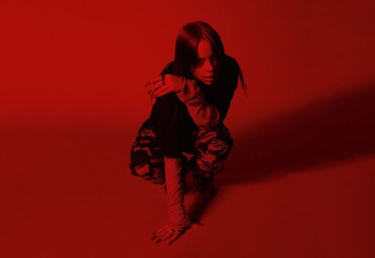 BILLIE EILISH CANTERÀ LA CANZONE DI APERTURA DEL NUOVO FILM DI BOND