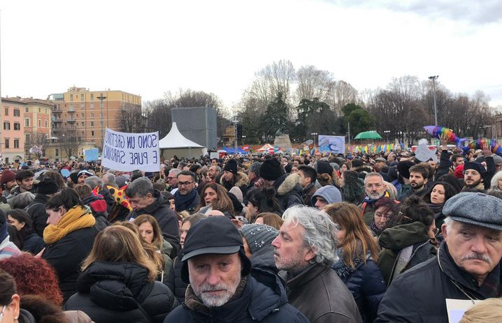 SARDINE, SANTORI “SIAMO OLTRE 40 MILA A BOLOGNA”