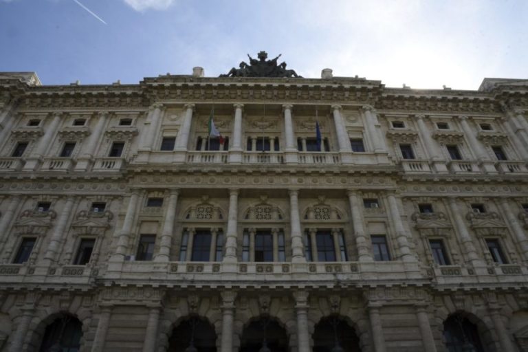 DALLA CASSAZIONE VIA LIBERA AL REFERENDUM SUL TAGLIO DEI PARLAMENTARI