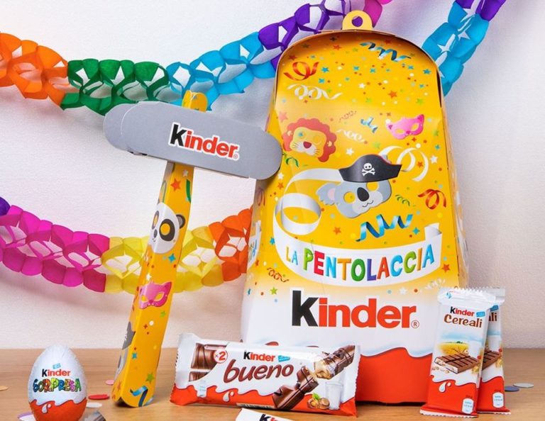 Kinder, festa al Carnevale di Viareggio