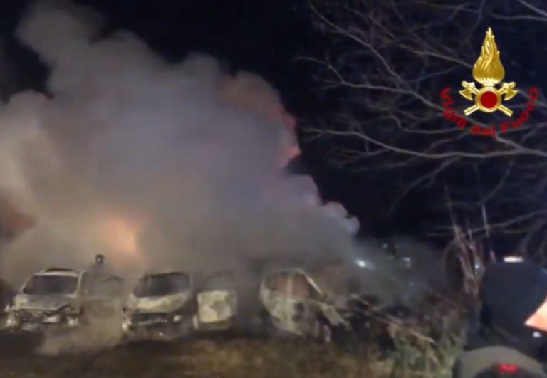 ASSALTO A PORTAVALORI NEL LODIGIANO, INFERNO SULL’A1