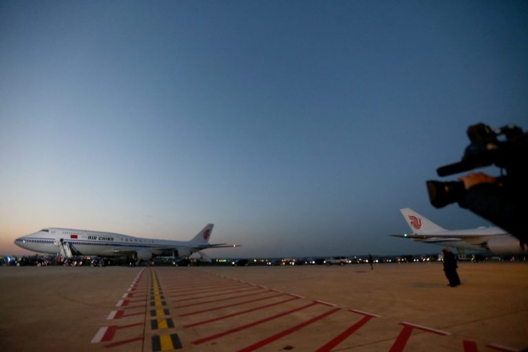 SOSPESI I COLLEGAMENTI AEREI ITALIA-CINA