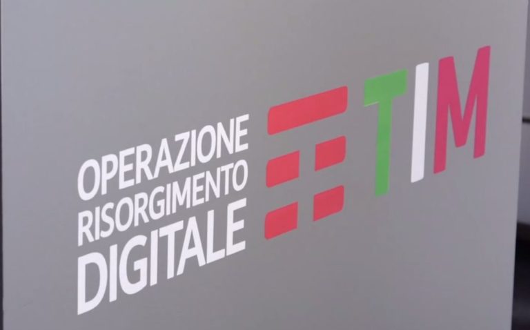 INTERNET, TUTTI A SCUOLA CON TIM. TAPPA A MILAZZO