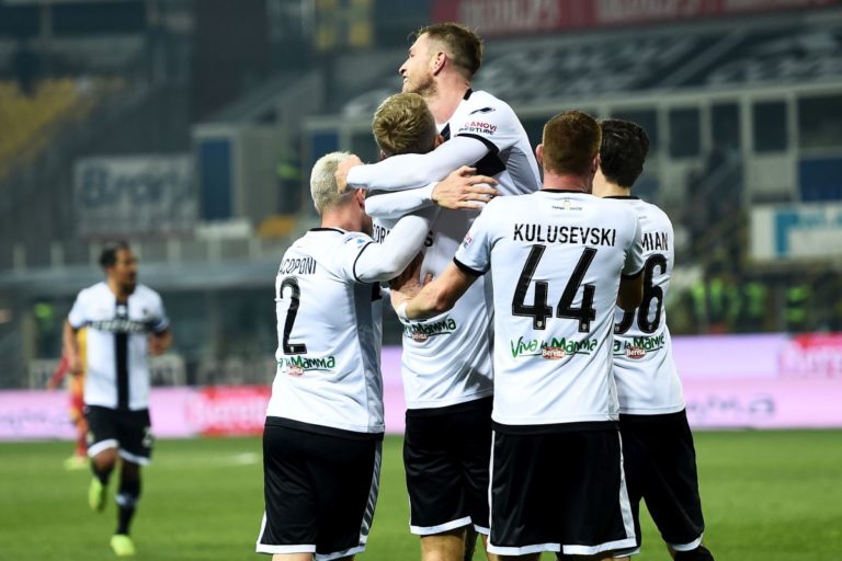 PARMA SOGNA L’EUROPA, LECCE KO 2-0