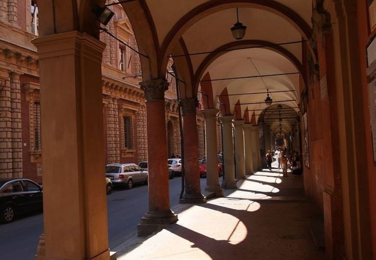 PORTICI BOLOGNA PATRIMONIO UNESCO, OK CONSIGLIO COMUNE